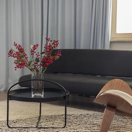 Metro Wilanowska With By Bookinghost Varšava