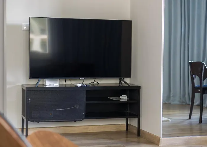 Metro Wilanowska With By Bookinghost *