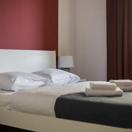 Metro Wilanowska With By Bookinghost