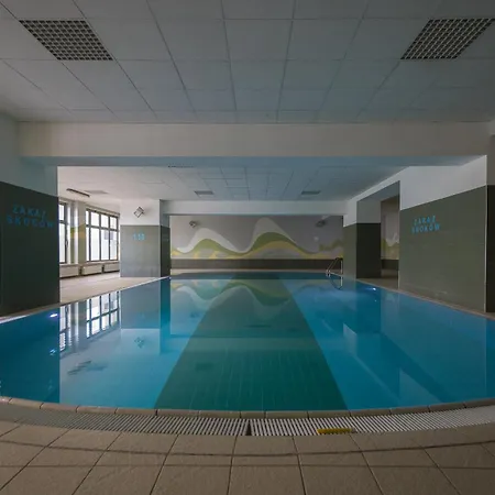 Metro Wilanowska With By Bookinghost 바르샤바